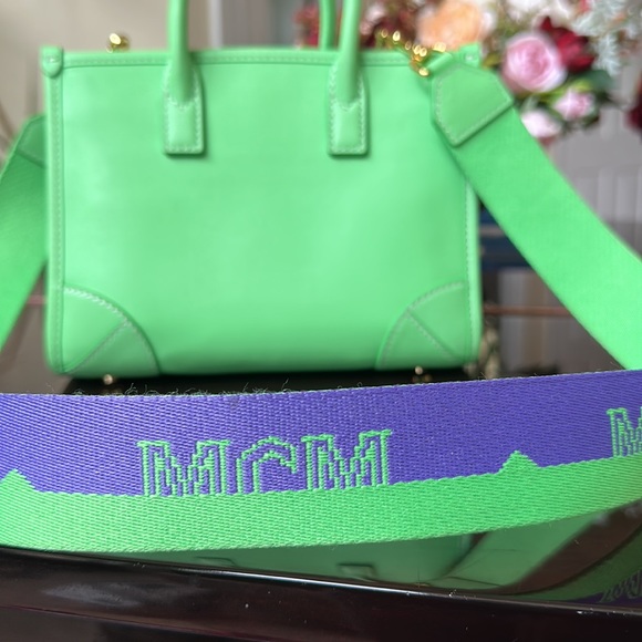 NEW!! Mini München Tote in Spanish Calf Leather - Picture 10 of 13